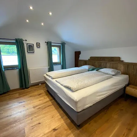 슈바르체스 뢰슬 B&B