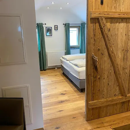 Hotel Schwarzes Roessl 3*