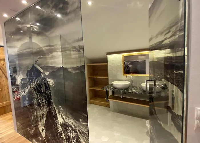 Schwarzes Roessl ホテル 3*