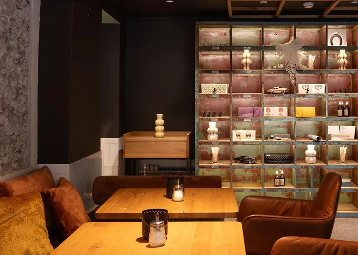 ホテル Schwarzes Roessl 3*