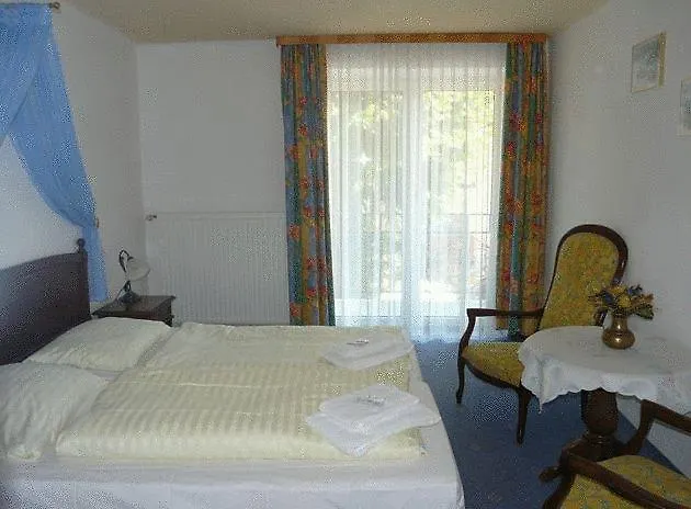 Hotel Schwarzes Roessl 3*