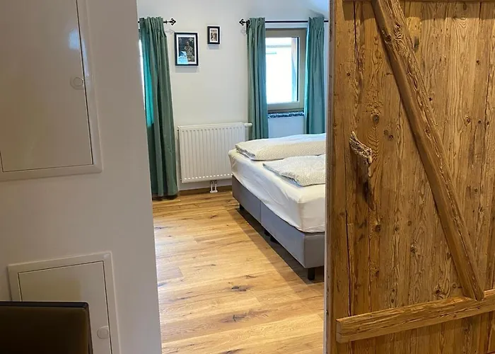 Hotell Schwarzes Roessl 3*