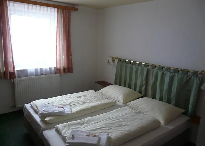 Hotell Schwarzes Roessl 3*